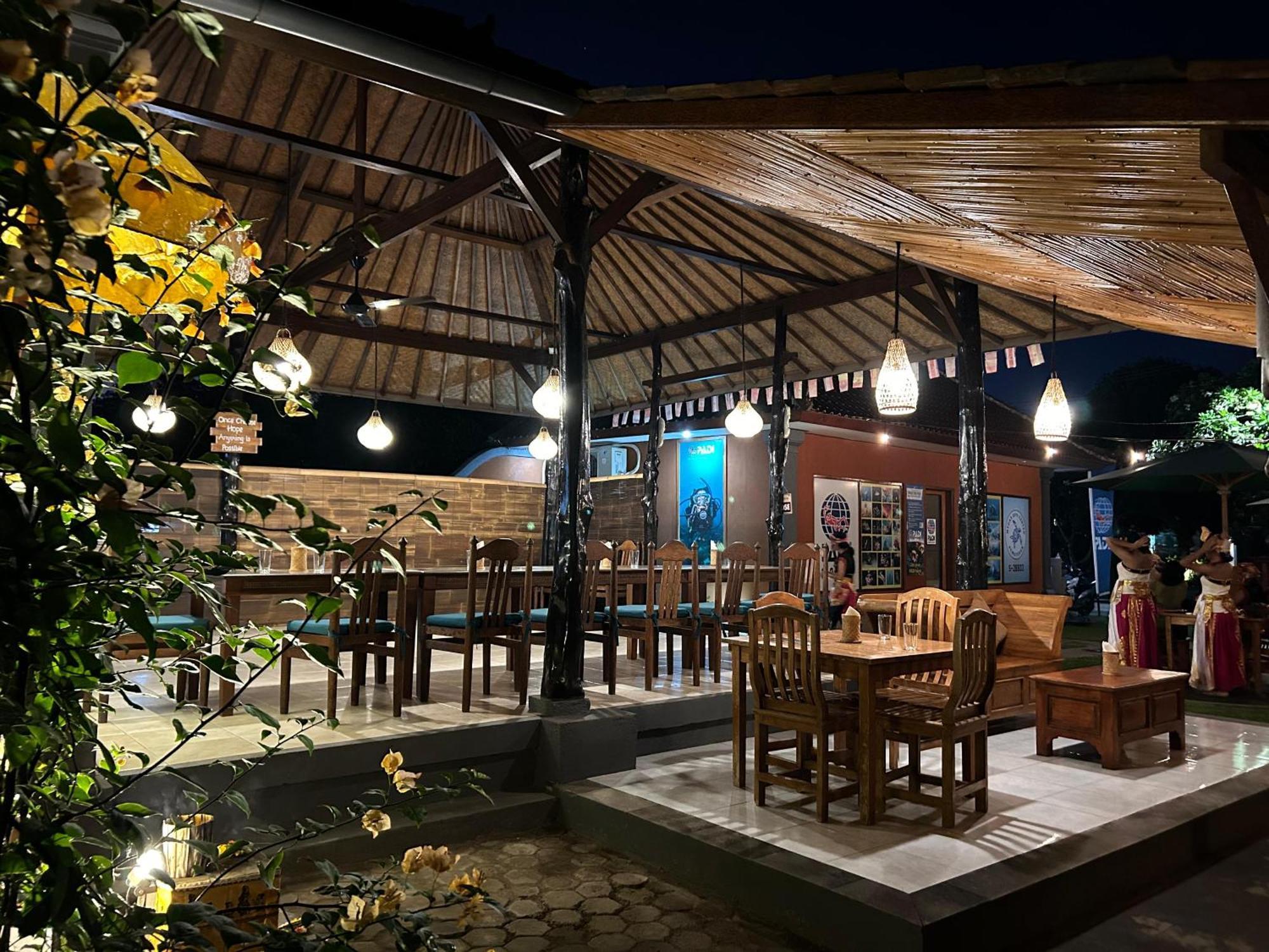 巴厘岛佩母得兰巴迪尼旅馆酒店 外观 照片